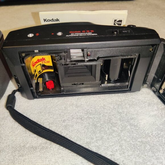 Kodak Star 635 DX Wind 35MM Camera, with Manual and Case - Picture 7 of 16